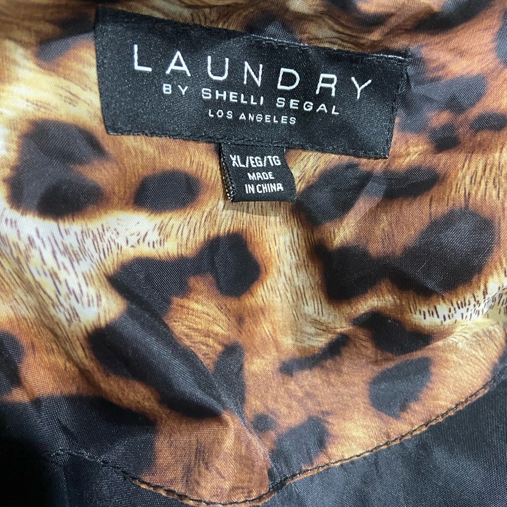 Laundry By Shelli Segal Black Puffer Coat with Faux Fur - Picture 4 of 9